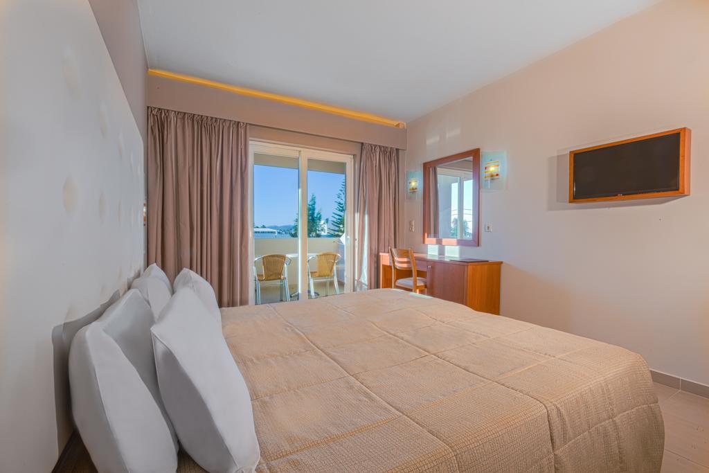 Hotel Esperia Marmari  Exteriör bild